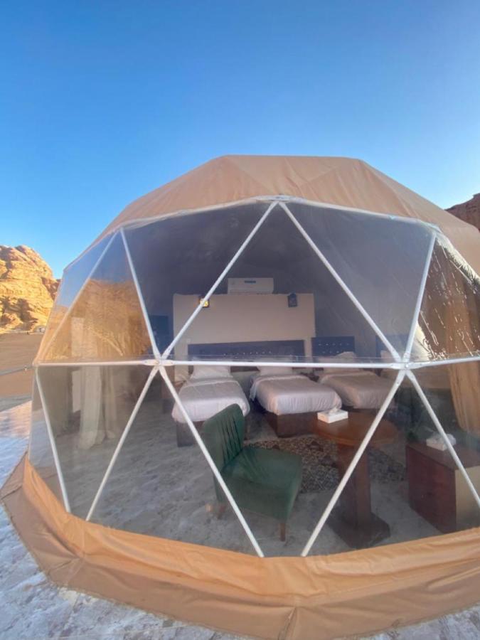 Rum Four Mountain Luxury Camp Wadi Rum Zewnętrze zdjęcie