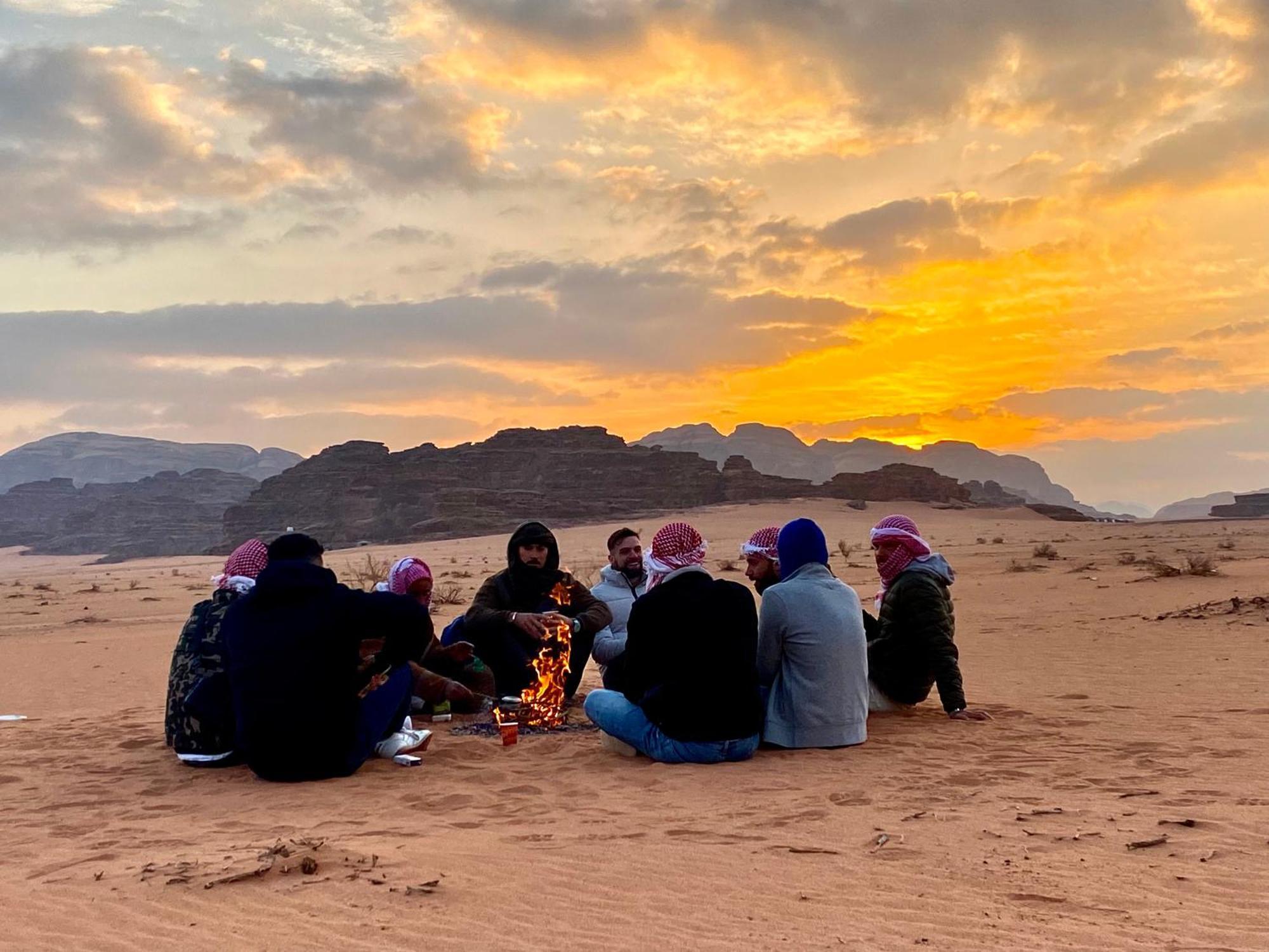 Rum Four Mountain Luxury Camp Wadi Rum Zewnętrze zdjęcie