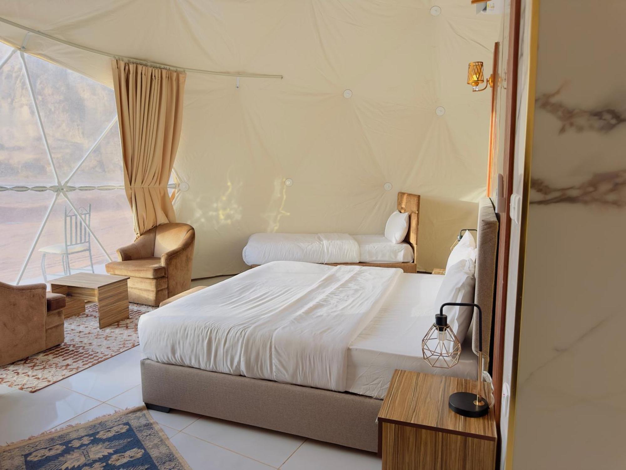 Rum Four Mountain Luxury Camp Wadi Rum Zewnętrze zdjęcie