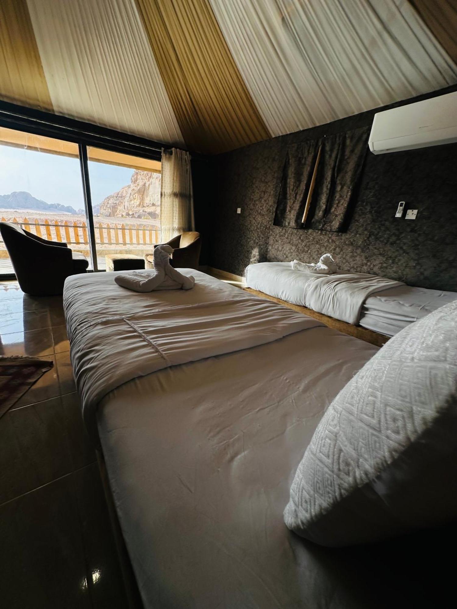 Rum Four Mountain Luxury Camp Wadi Rum Zewnętrze zdjęcie